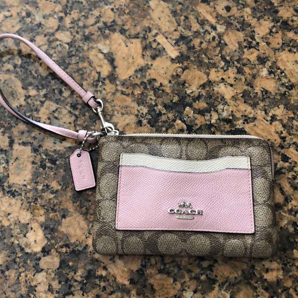 Wristlet